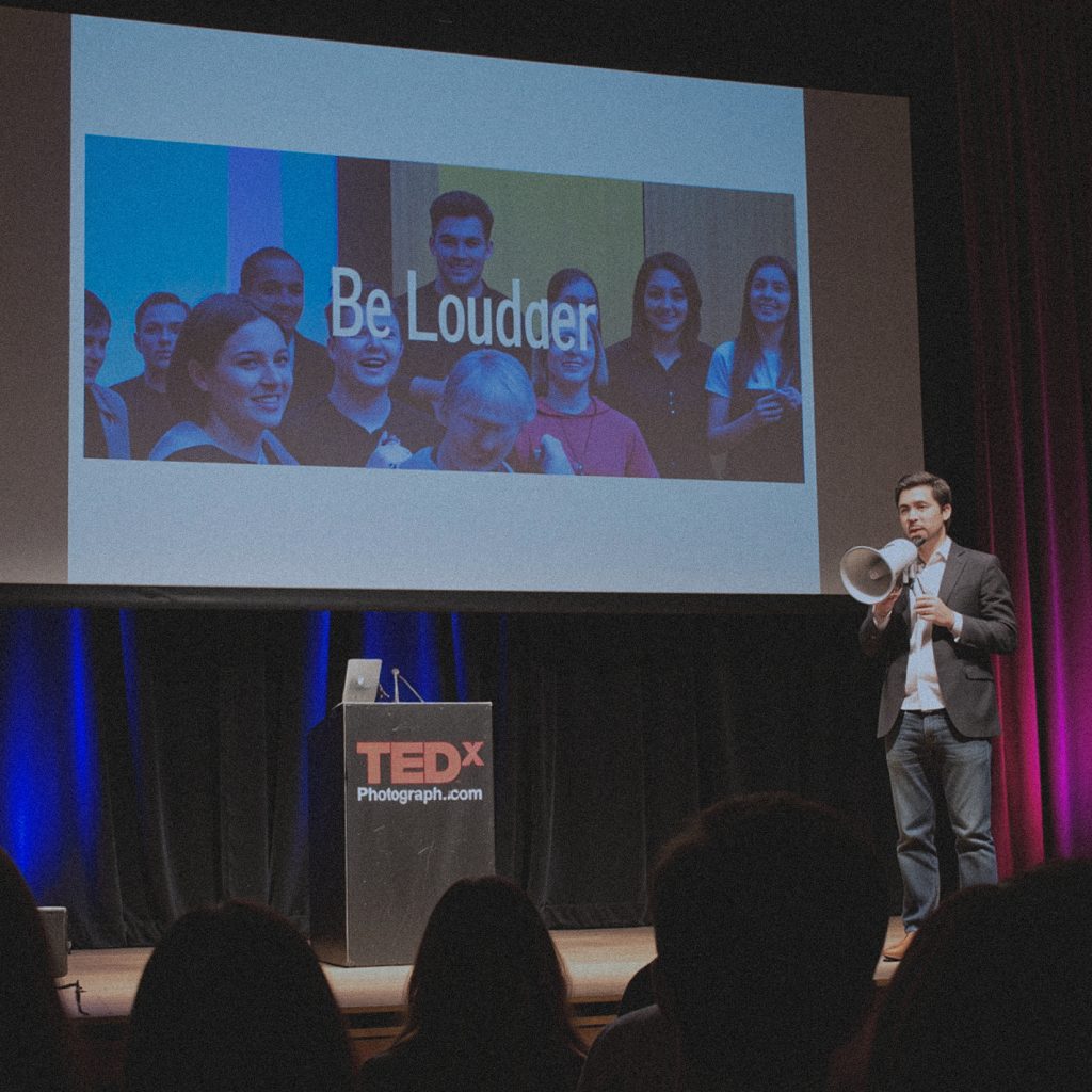 Scientists Discover That 90% of “Thought Leaders” Are Actually Just People Who Talk Very Loudly